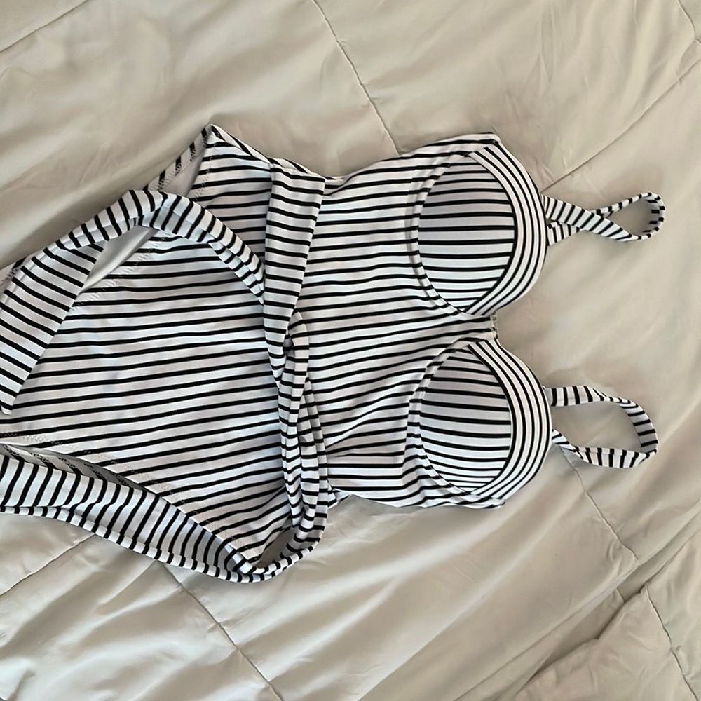 NWT Cupshe swimsuit